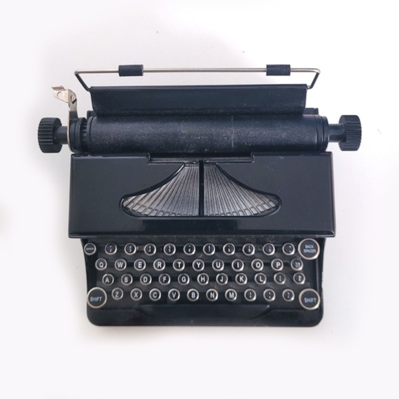 American Girl Historical Girl Kit Kittredge Typewriter Set - Picture 8 of 10